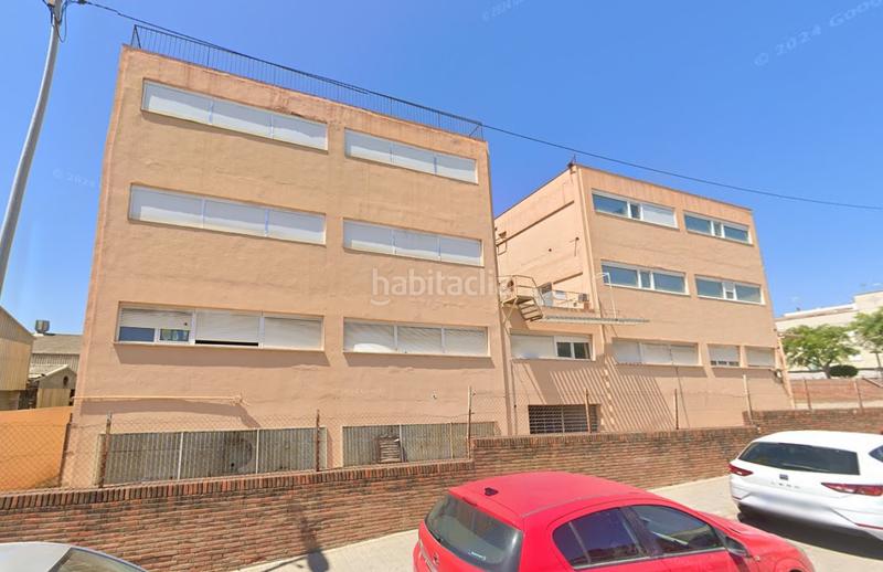 Foto 5a9f31a8-8fa9-42fd-9b65-fbdeff298aa3. Edifici a Les Planes Sant Joan Despí