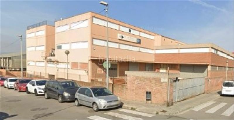 Foto 5ca6a8bc-df13-4a54-bb75-58b9fe105f80. Edifici a Les Planes Sant Joan Despí
