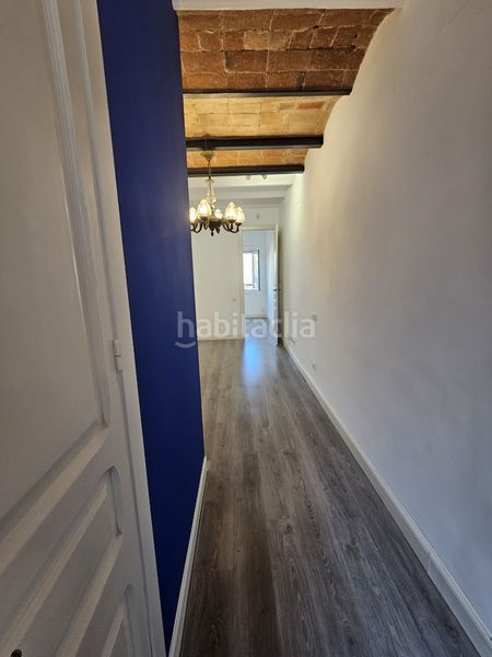 Foto 51c6d6d8-02a4-4268-aa00-8179aa277ba8. Àtic a Sant Antoni Barcelona