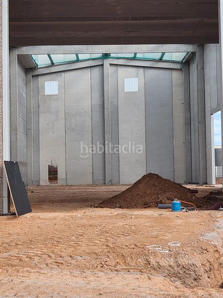 Foto cb404e00-abc8-49da-a091-1d12a56c8522. Miete fabrikhalle in Can Vinyals Esparreguera