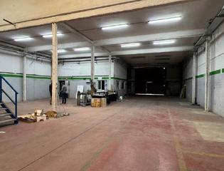 Lloguer Nau industrial a Sant Joan-TV3