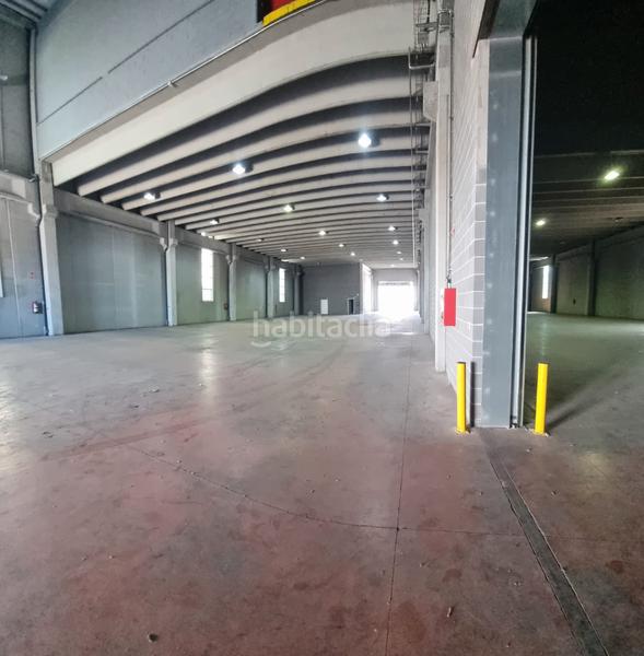Foto 750be281-921a-4e11-a815-e810d425c06a. Alquiler nave industrial en Vinyets-Molí Vell Sant Boi de Llobregat
