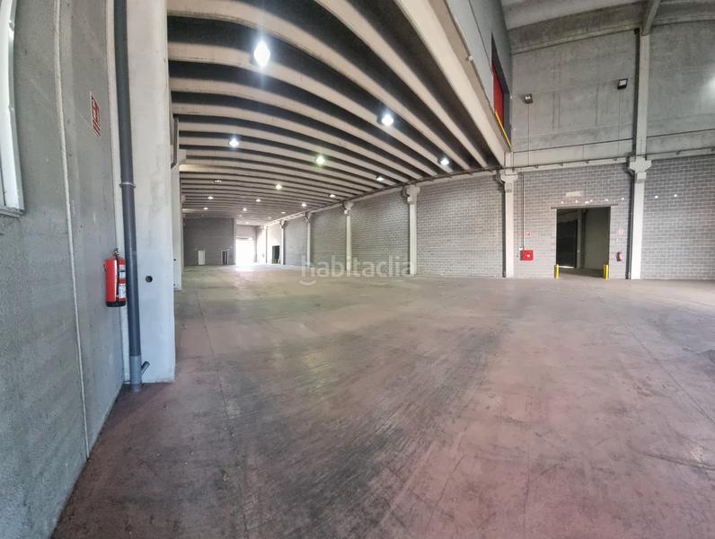 Foto 88388738-df0e-4ac1-b3a7-53cc319524a8. Alquiler nave industrial en Vinyets-Molí Vell Sant Boi de Llobregat