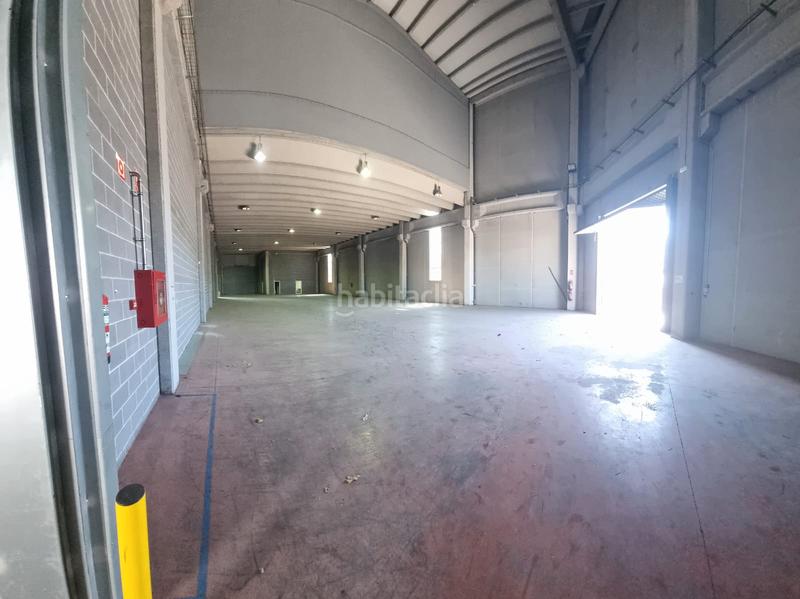Foto 99e6378f-9642-4bd1-8d10-a268483c1722. Alquiler nave industrial en Vinyets-Molí Vell Sant Boi de Llobregat