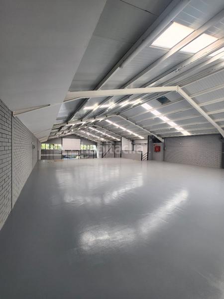 Foto 5fef8d71-2b62-47d9-ae0a-952c69402956. Affitto capannone industriale in Centre Hospitalet de Llobregat (L´)