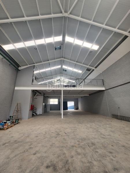 Foto b332fe6f-33b2-48c4-828c-094ca588110c. Miete fabrikhalle in Centre Hospitalet de Llobregat (L´)