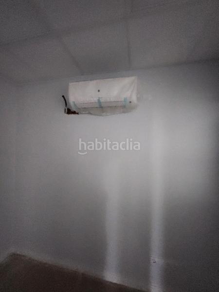 Foto 0d5022f9-3b79-42bb-aebc-7a9b83f0ae27. Lloguer nau industrial a Centre Hospitalet de Llobregat (L´)