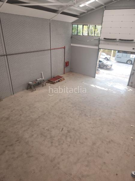 Foto 780c1eff-5519-4ae1-bc0c-0f40964e6606. Lloguer nau industrial a Centre Hospitalet de Llobregat (L´)