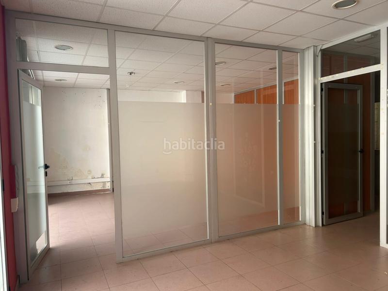 Foto 40881b1a-ce69-45f3-a06b-5ce2424aed06. Alquiler local comercial en Centre-Estació Gavà