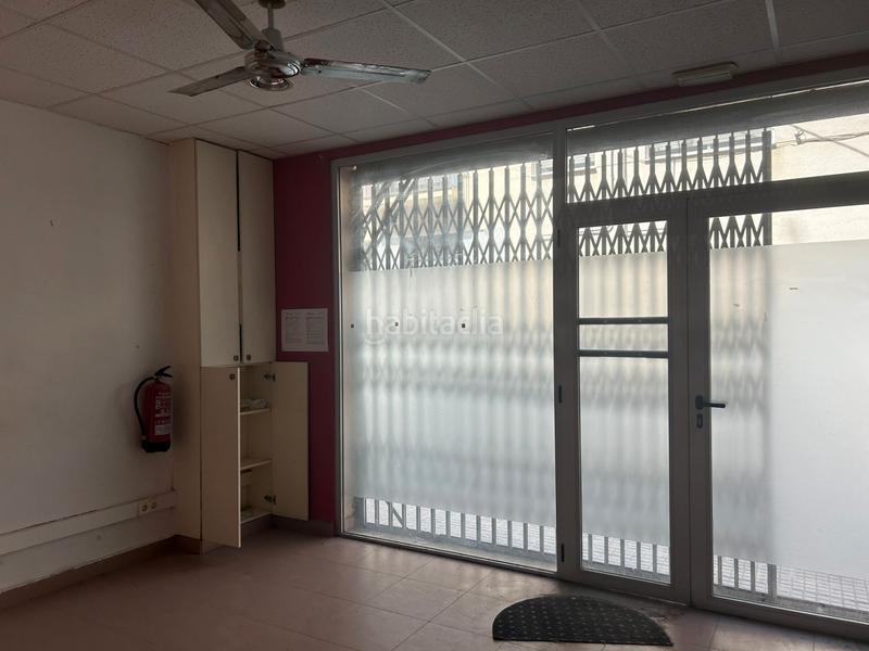 Foto f974dbc8-b2f3-4e89-b3e6-07c97f384f15. Alquiler local comercial en Centre-Estació Gavà