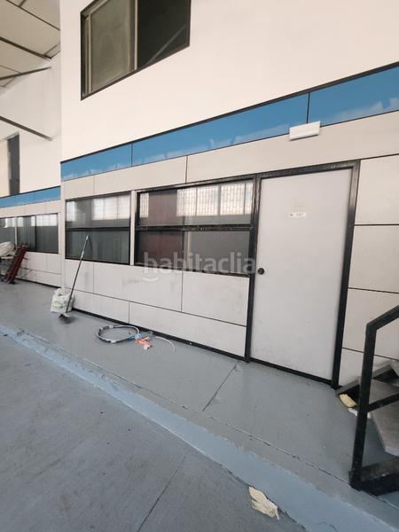 Foto e67cbfad-8040-4a63-8eac-bb0d4c2f0a64. Industrial building in Zona Industrial Ripollet