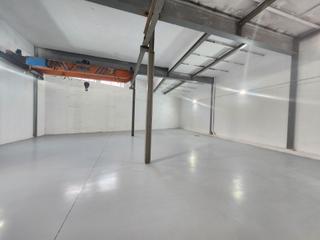 Capannone industriale in Zona Industrial