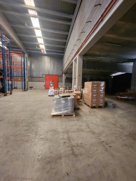 Foto 45dba175-e663-49a4-819a-5a0a3fd36f5b. Alquiler nave industrial en Zona Industrial Rubí