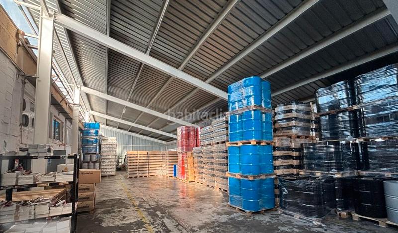 Foto 84a89dc4-420e-49f4-8c22-ef3fd82767bd. Bâtiment à usage industriel dans Sant Esteve Sesrovires