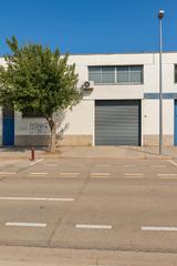 Lloguer Nau industrial a Centre. Nave industrial de 1.137 m² con oficinas en feixa llarga-
