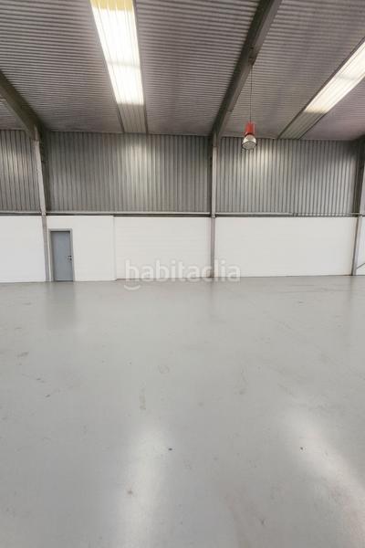 Foto 31907221-855f-4787-8082-7c6e3437cf19. Affitto capannone industriale in Sant Esteve Sesrovires