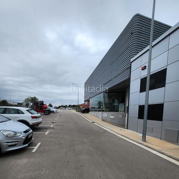 Foto b4b28b17-a448-4498-9dac-a7453053fff0. Affitto capannone industriale in Sant Esteve Sesrovires