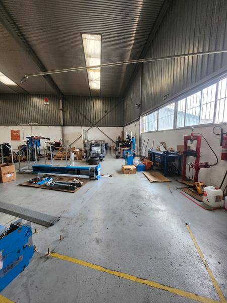 Foto cdc3275f-8e42-4f88-bcd5-351af59fb47f. Affitto capannone industriale in Sant Esteve Sesrovires