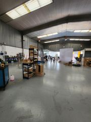 Miete Fabrikhalle in Sant Esteve Sesrovires