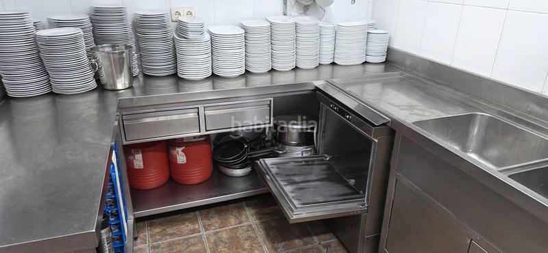 Foto 0b5cdf75-5dbb-4542-ab81-5f7dc8fd4c51. Edificio in La Pineda Castelldefels