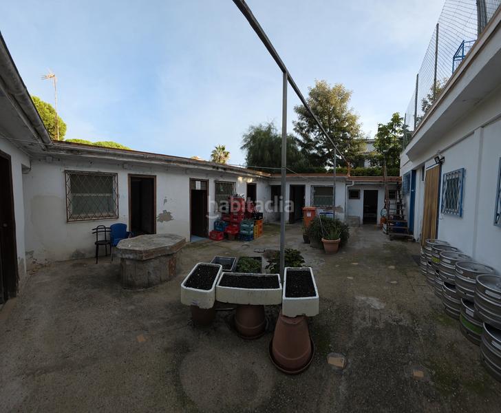 Foto a00fc055-4a5e-408b-ba28-22cb512ea300. Edificio in La Pineda Castelldefels