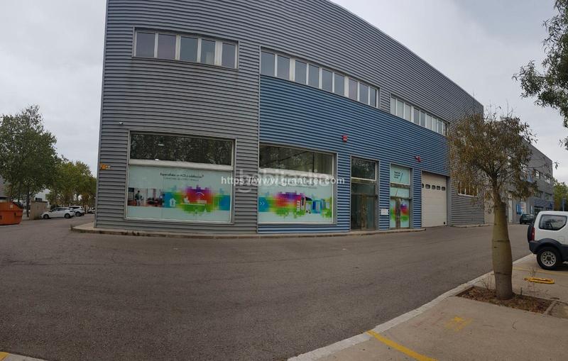 Foto 9102437d-0d82-477f-adb6-89eb56313ba8. Location bâtiment à usage industriel dans Granvía-Mar Castelldefels