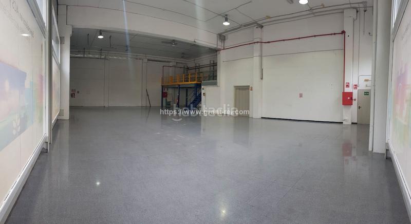 Foto ec01b3df-29c0-484f-a5cc-0bfc426604e8. Rent industrial building in Granvía-Mar Castelldefels