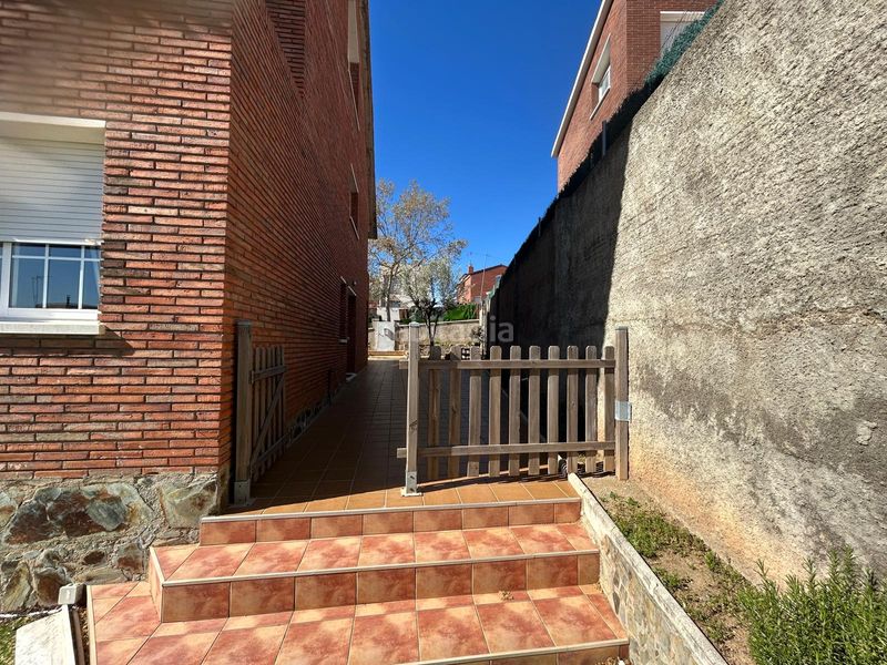 Foto ac81d2a1-dcbb-476b-b490-822f35c2ceaa. Casa amb xemeneia calefacció aparcament piscina a Viladecans