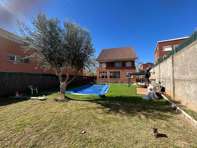 Foto c876f121-b08f-4ab2-a2a4-b30b57ea96b3. Casa amb xemeneia calefacció aparcament piscina a Viladecans