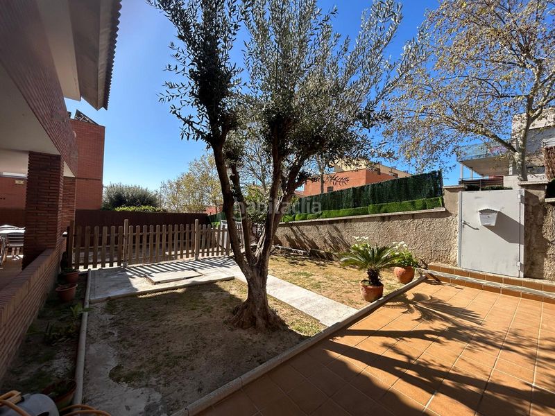 Foto dc496521-4b97-432c-8a07-0c9919dfbb17. Casa amb xemeneia calefacció aparcament piscina a Viladecans