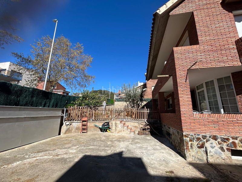 Foto f449f648-e298-4d30-bb62-781d7230319f. Casa amb xemeneia calefacció aparcament piscina a Viladecans
