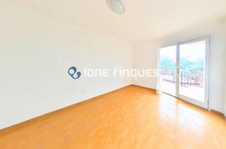 Piso en Llagosta (La). Ione finques ofrece