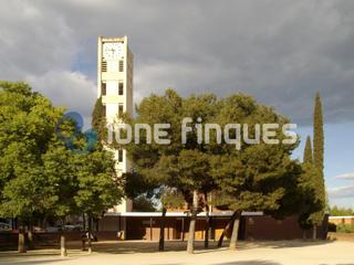 Piso en Ca n'Oriac. Ione finques ofrece