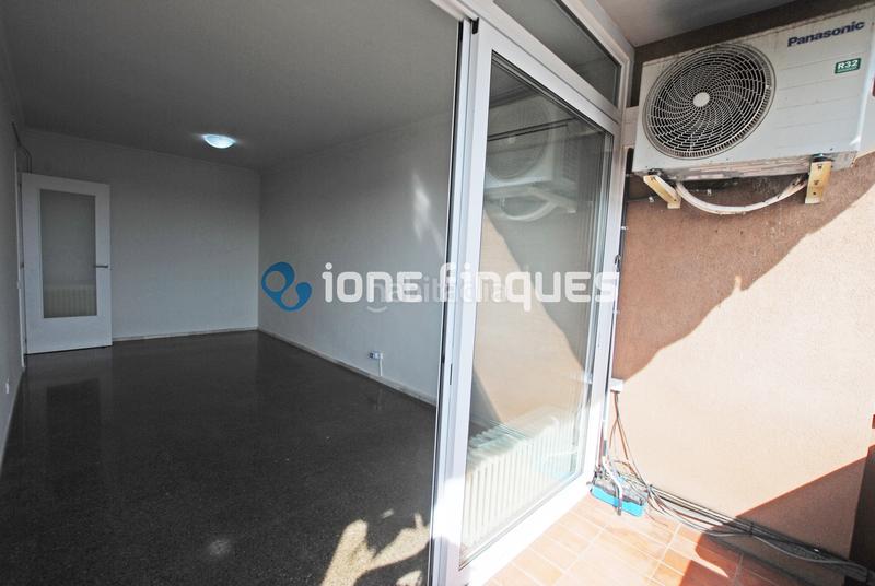 Foto 16b95765-17c0-4680-a76d-3120e534a9a0. Piso ione finques ofrece en Sol i Padrís - Sant Oleguer Sabadell