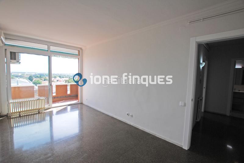 Foto 183d264d-f058-48b1-9775-b0daec21be43. Piso ione finques ofrece en Sol i Padrís - Sant Oleguer Sabadell