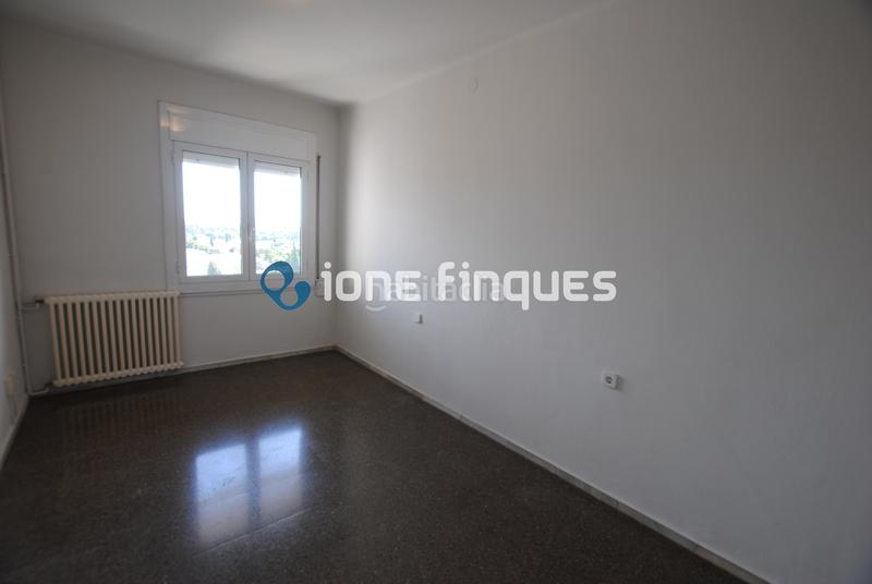 Foto 957ada52-5852-4c09-b16f-b6449f13ce88. Piso ione finques ofrece en Sol i Padrís - Sant Oleguer Sabadell