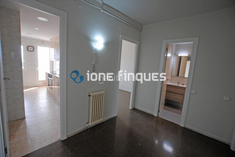 Foto beb8fe8b-afe3-436b-9342-13b15f2ef1a0. Piso ione finques ofrece en Sol i Padrís - Sant Oleguer Sabadell