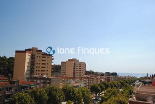 Pis a Zona alta. Ione finques ofrece
