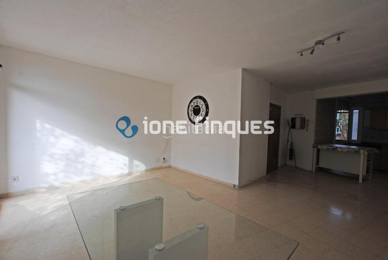 Foto b1276d3e-f513-4d50-a057-935b282e9810. Piso ione finques ofrece en Ca n'Oriac Sabadell