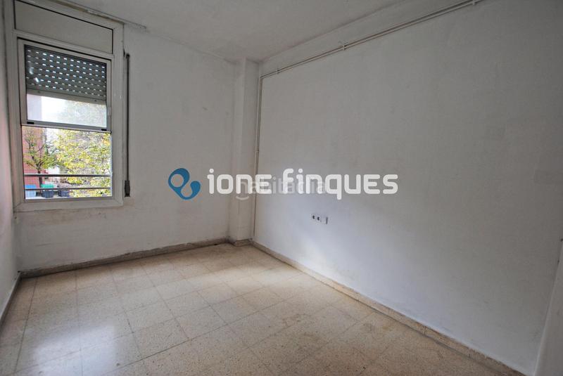 Foto b54efa21-6dd0-45c2-bc19-659375665507. Piso ione finques ofrece en Ca n'Oriac Sabadell