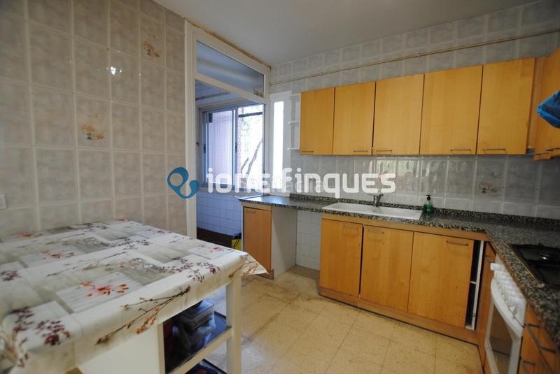 Foto d7603a0c-34ab-4496-a211-a7ab7249f994. Piso ione finques ofrece en Ca n'Oriac Sabadell