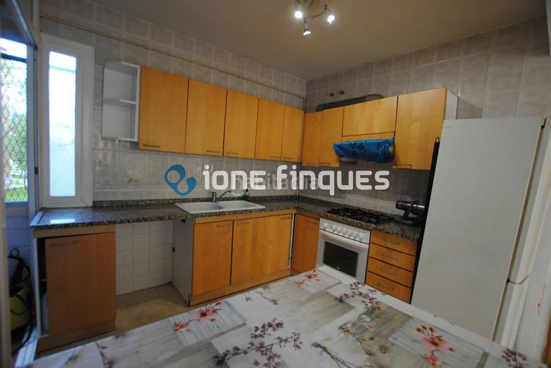 Foto e54bbf72-e131-4e60-b1a7-6654c749ad50. Piso ione finques ofrece en Ca n'Oriac Sabadell