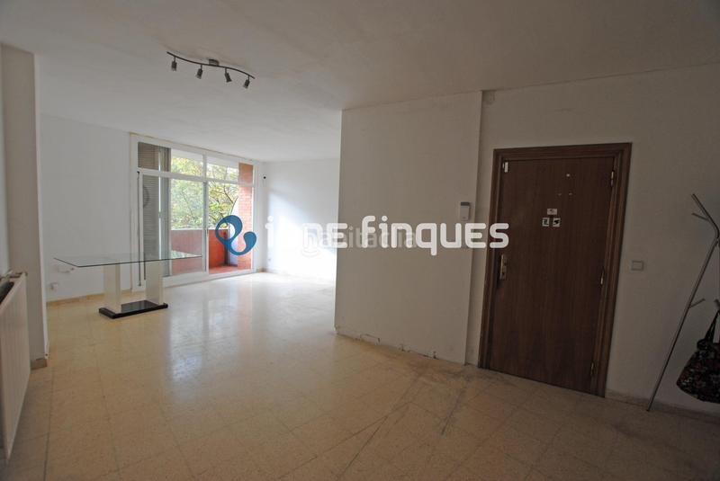 Foto f33a42c2-c204-4364-9753-b87118379af0. Piso ione finques ofrece en Ca n'Oriac Sabadell