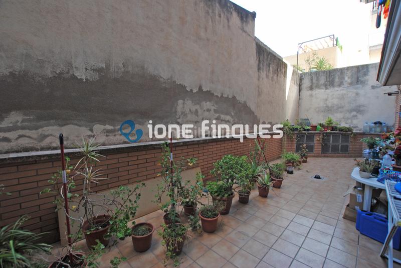 Foto 3b28ca41-b096-4061-b28b-efbe90afb0d0. Appartamento con riscaldamento parcheggio in Centre Sabadell