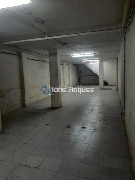 Foto e5fe8ae7-5ef5-48c2-b5f0-8ef95d27dcd2. Local comercial ione finques ofrece en Centre Ripollet