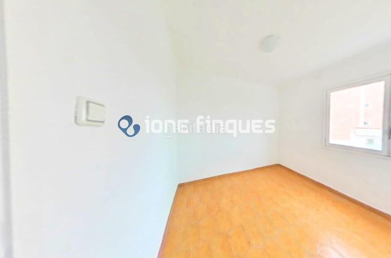 Foto f06e0cf8-4451-46aa-8fde-dc1c0028f612. Appartamento in Llagosta (La)