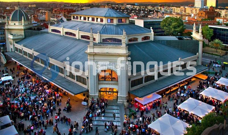 Foto 38ce0a42-40d9-4c8c-bff9-f4f75b63f225. Parking voiture dans Centre Sabadell