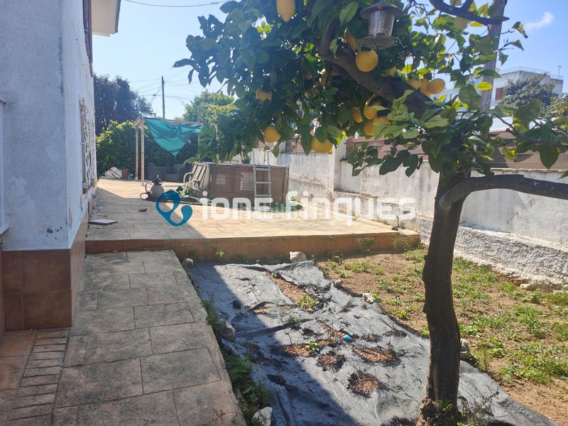 Foto 867d23ea-e6be-4e71-8f1f-aed9c2f07ccc. Xalet amb calefacció aparcament a Nou Vendrell Vendrell (El)