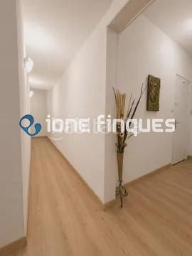 Foto 401ad792-526a-4828-81ef-ce0340df88e6. Pis amb calefacció a Egara Terrassa