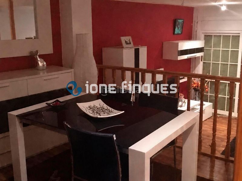 Foto 40f6f4a4-9bcd-4527-8bcb-4c23c2ba823d. Casa adossada amb calefacció aparcament a Torrent del Capellà Sabadell